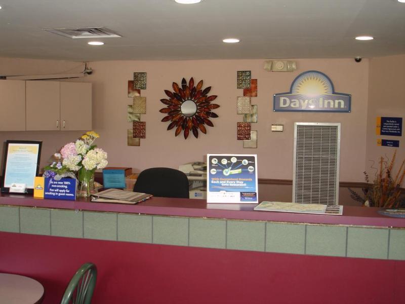 Days Inn By Wyndham Chattanooga Lookout Mountain West Exterior photo